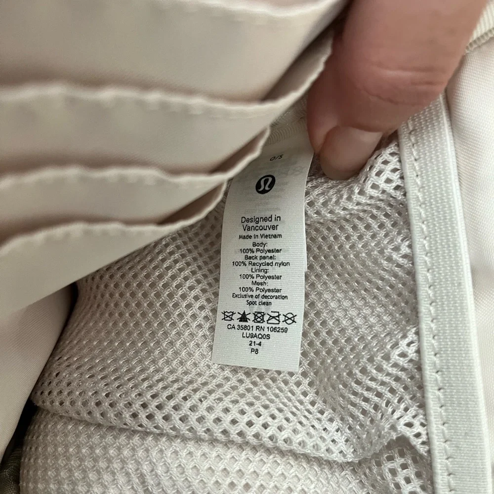Lululemon Modular Phone Crossbody Bag Fleece Sherpa